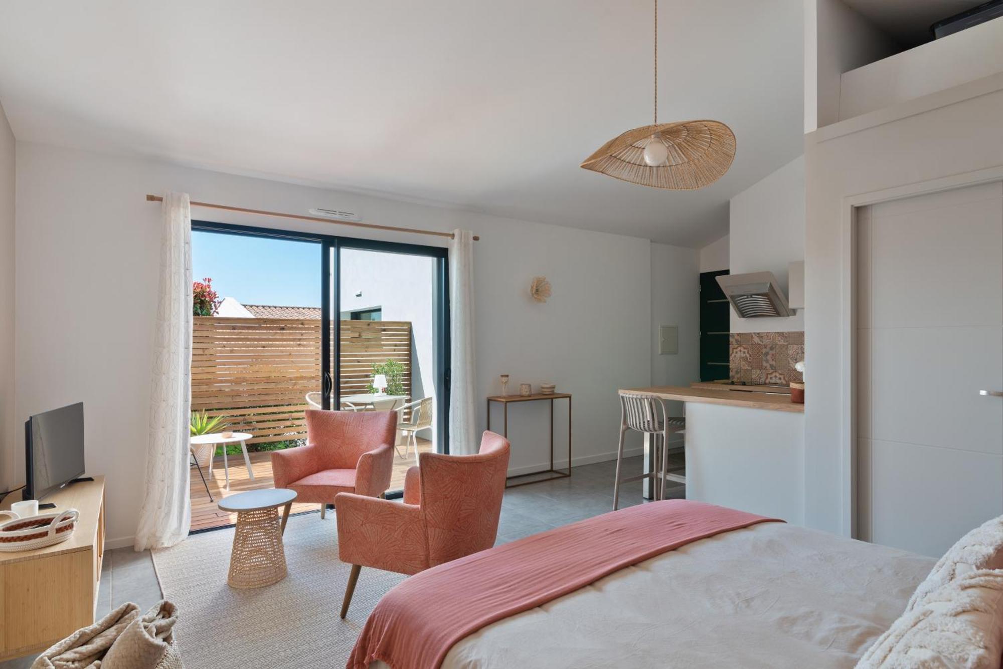 Studio Confort A Bidart, Terrasse Et Parking *
